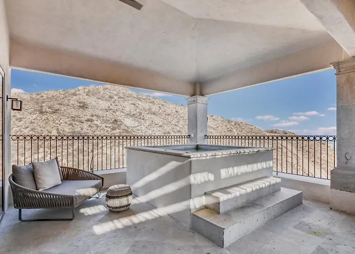 Hotel Live Aqua Private Residences Cabos 5*