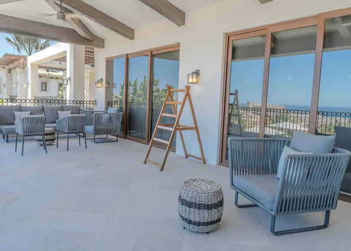 Live Aqua Private Residences Cabos 5*